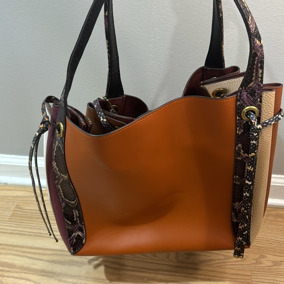 Large Coach Bag - Picture 11 of 11